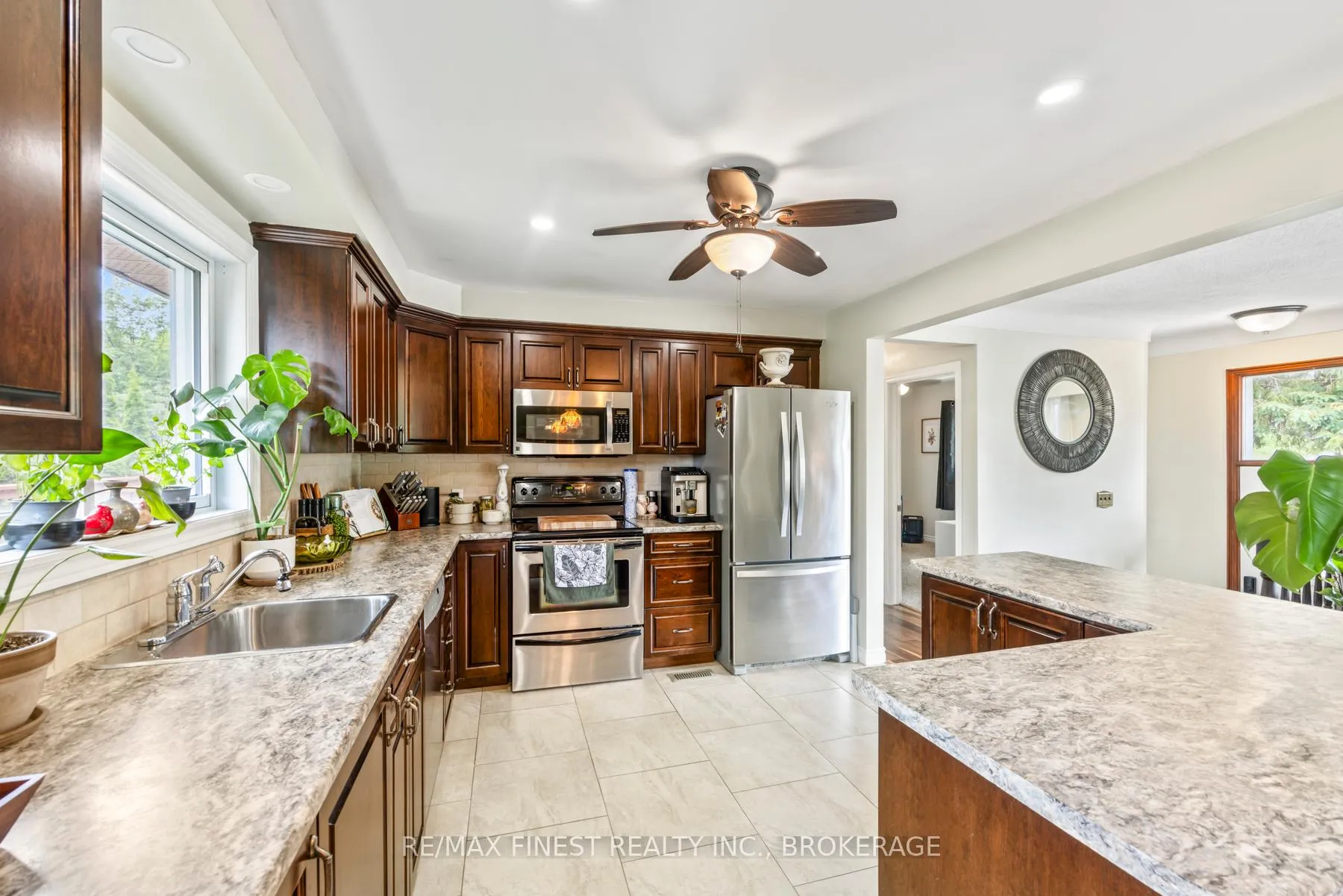 Photo 14 of 1429 Avondale Crescent, Kingston, City Northwest — HOMEH