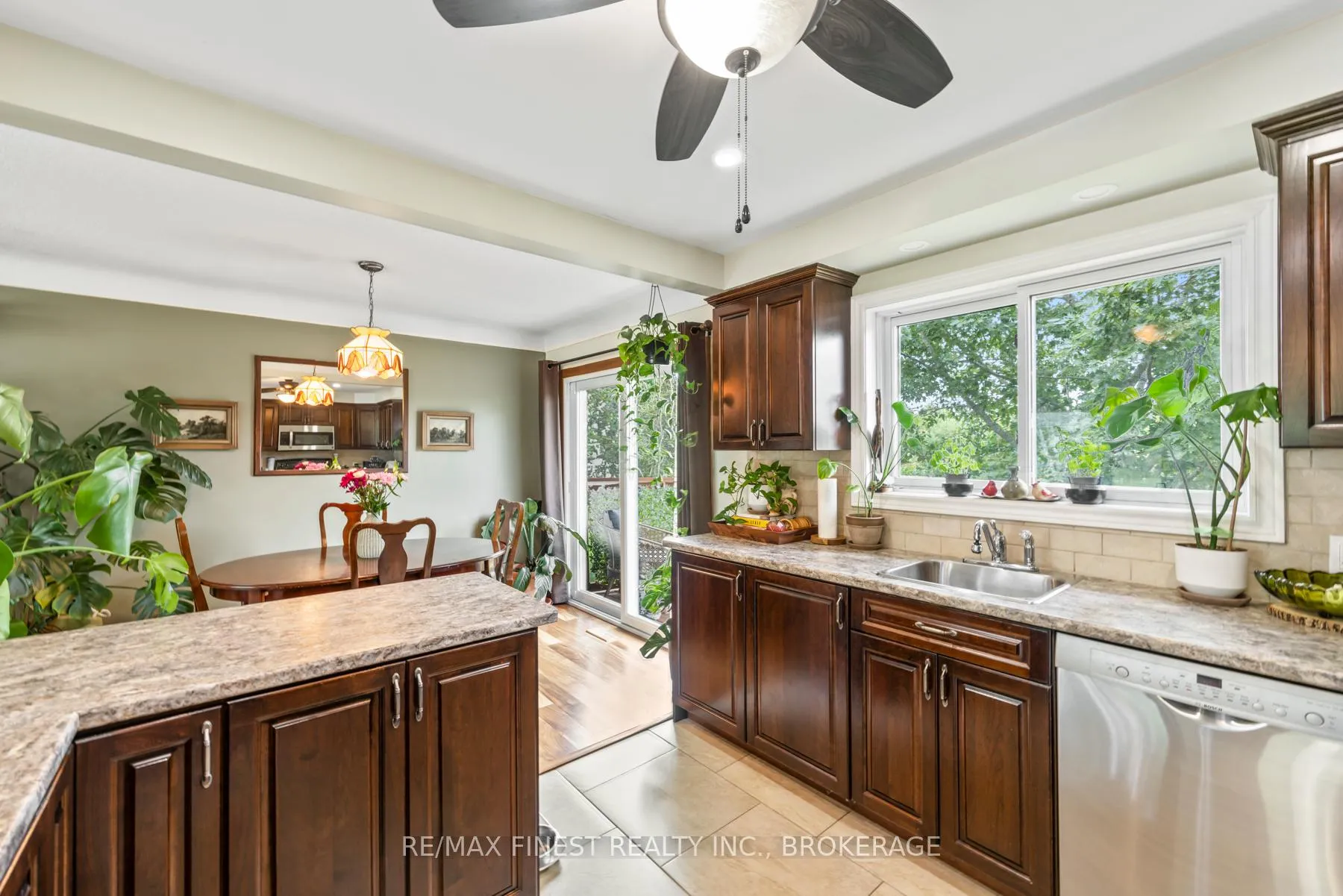 Photo 15 of 1429 Avondale Crescent, Kingston, City Northwest — HOMEH