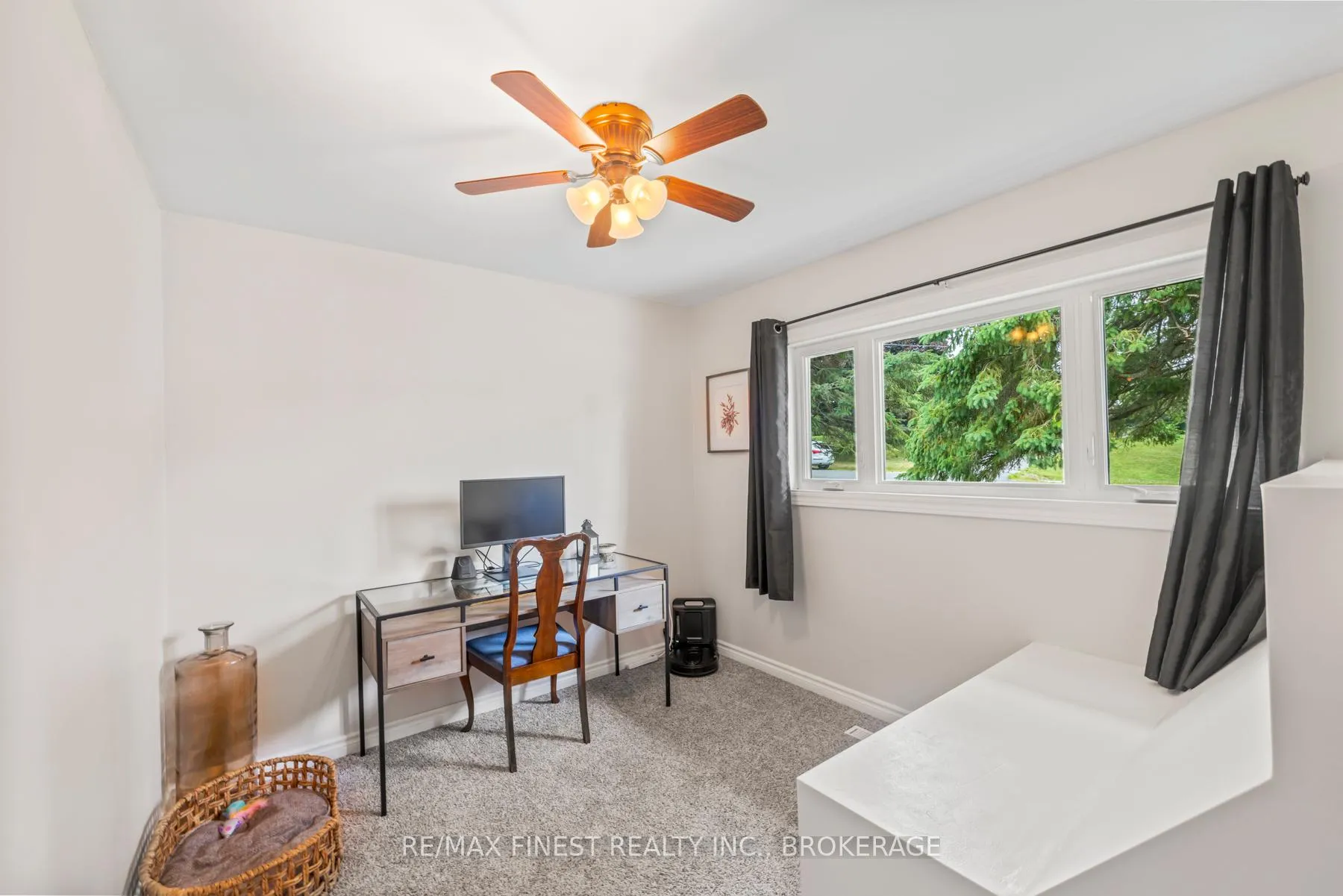 Photo 18 of 1429 Avondale Crescent, Kingston, City Northwest — HOMEH