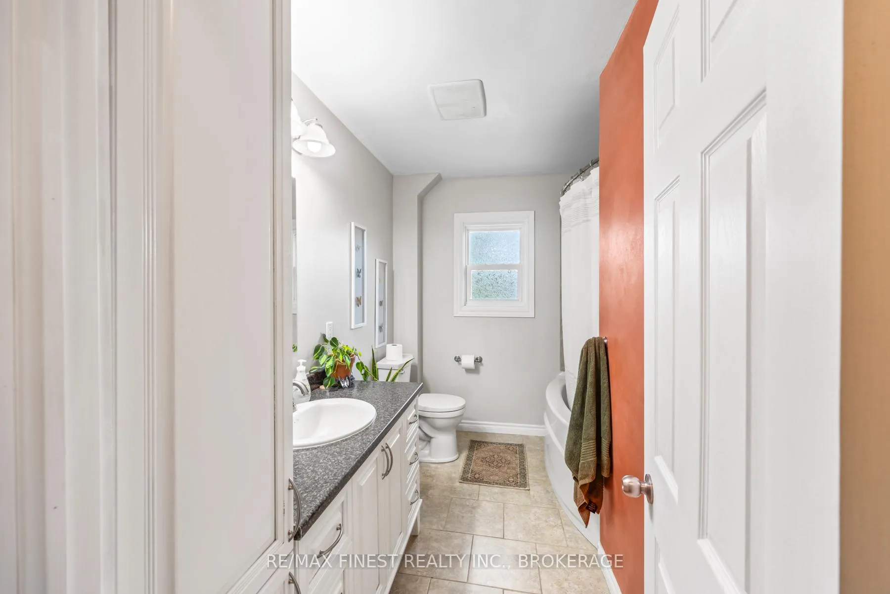 Photo 20 of 1429 Avondale Crescent, Kingston, City Northwest — HOMEH