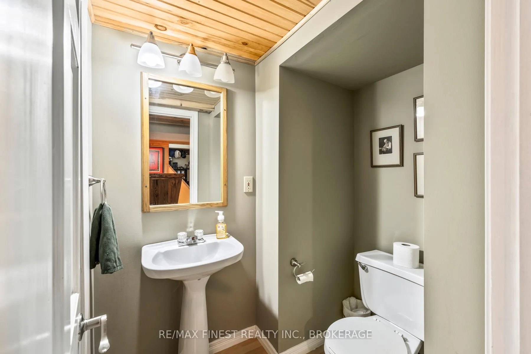 Photo 32 of 1429 Avondale Crescent, Kingston, City Northwest — HOMEH