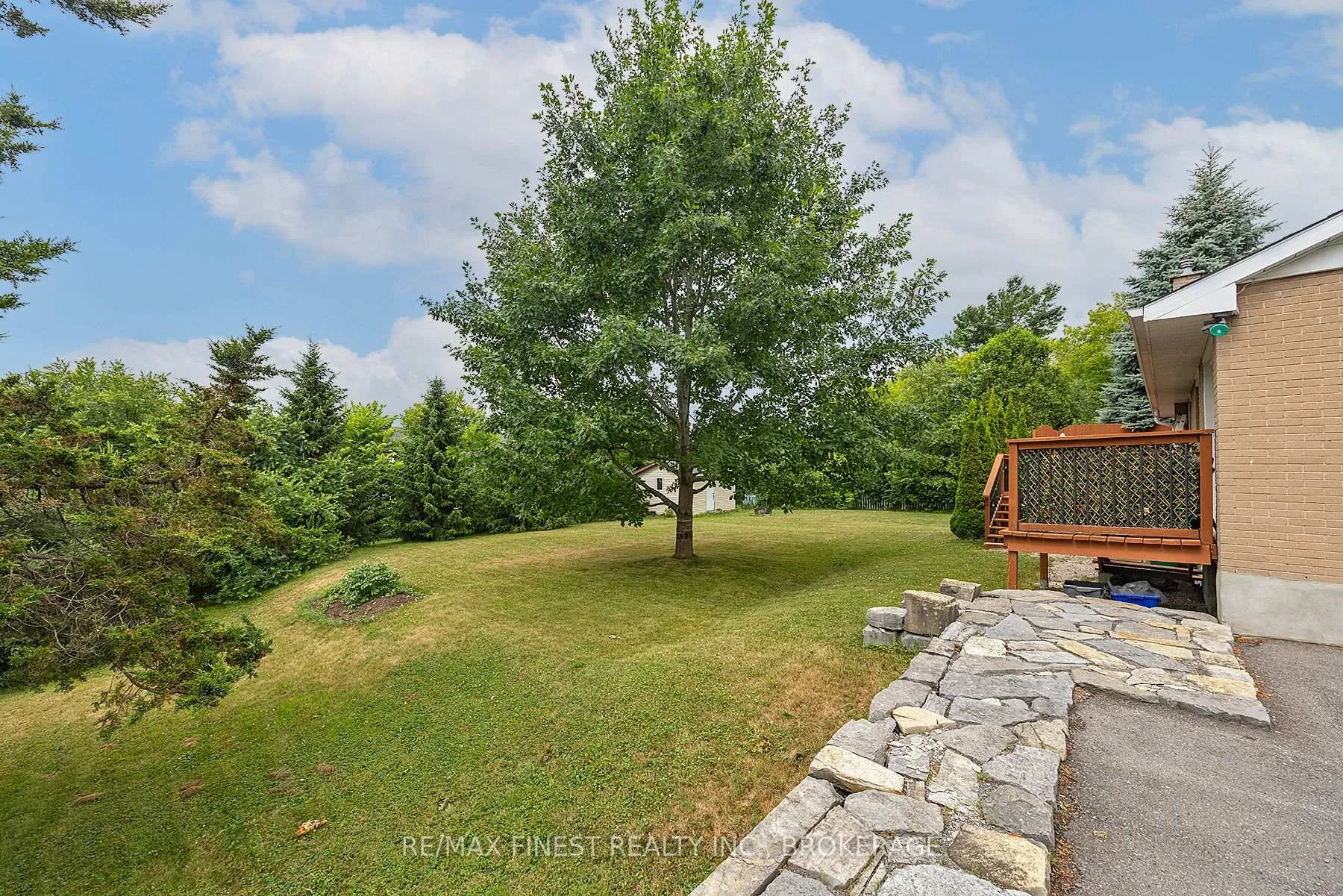 Photo 40 of 1429 Avondale Crescent, Kingston, City Northwest — HOMEH