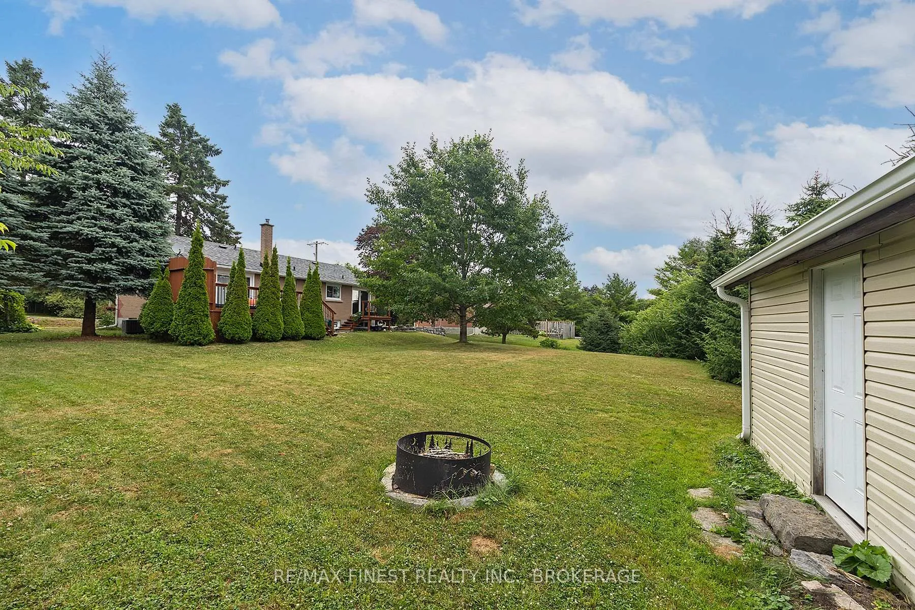 Photo 44 of 1429 Avondale Crescent, Kingston, City Northwest — HOMEH