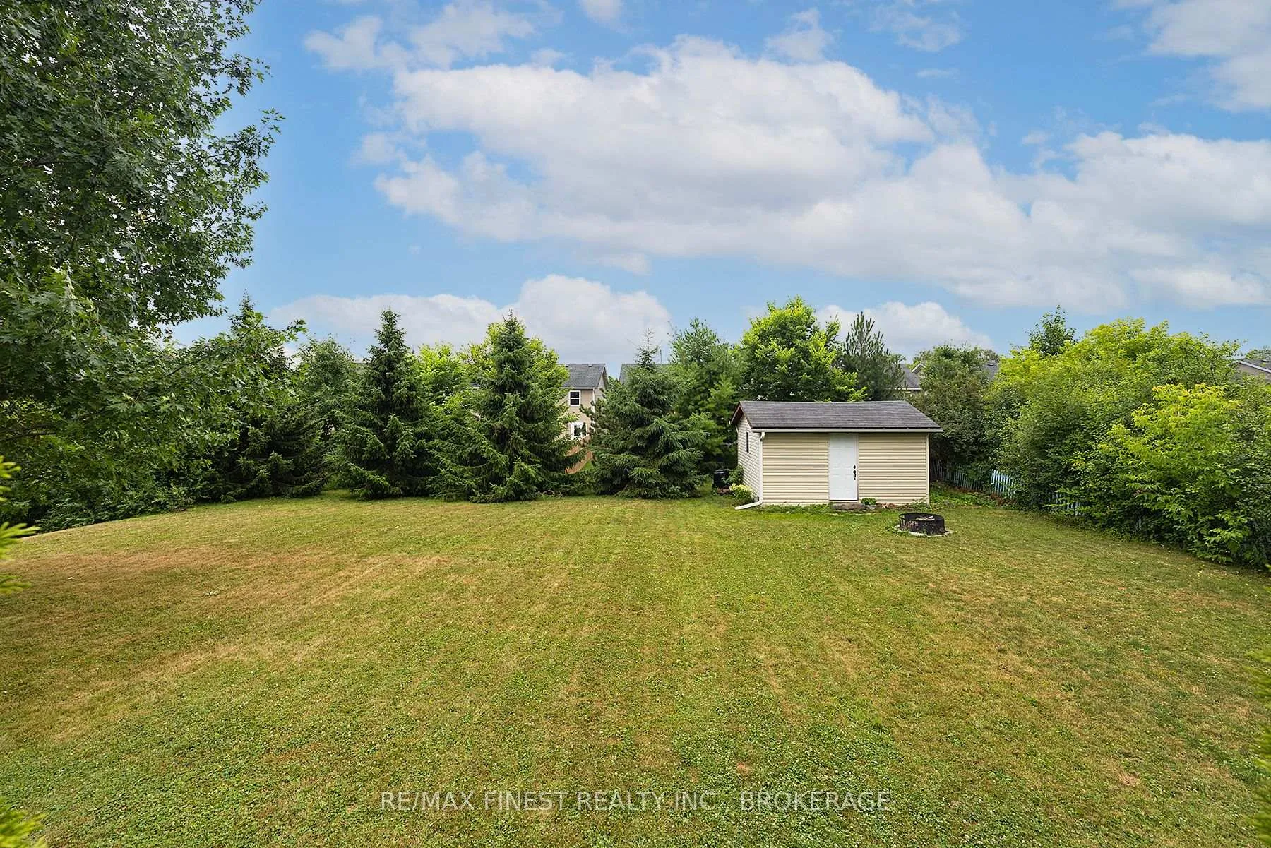 Photo 46 of 1429 Avondale Crescent, Kingston, City Northwest — HOMEH