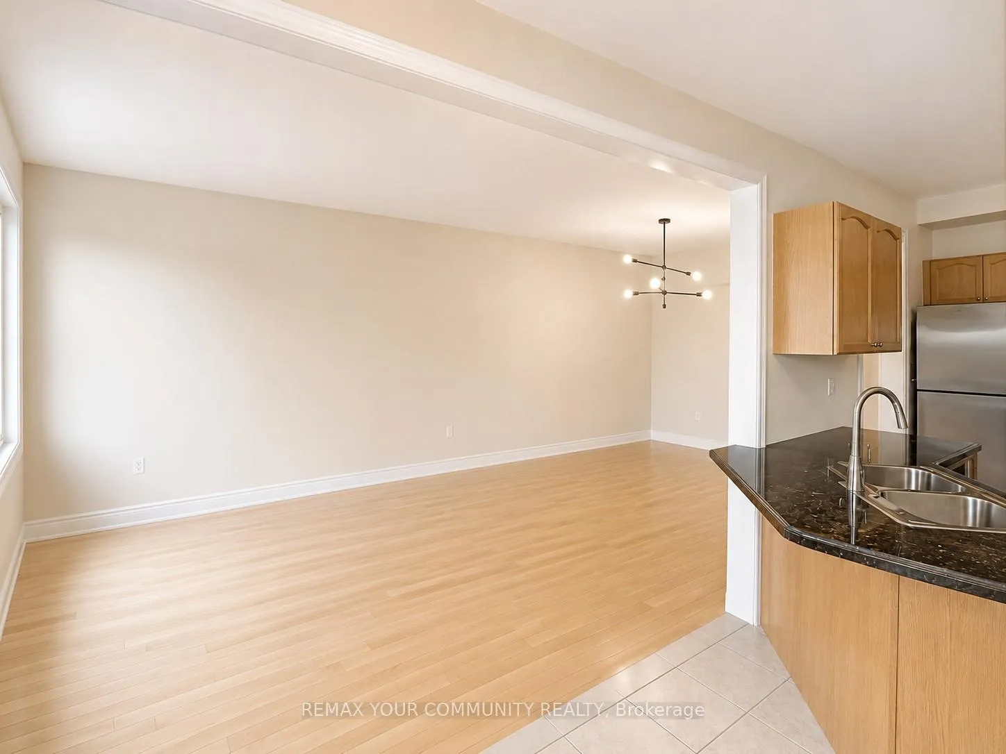 Photo 6 of 75 Gauguin Avenue, Vaughan, Patterson — HOMEH