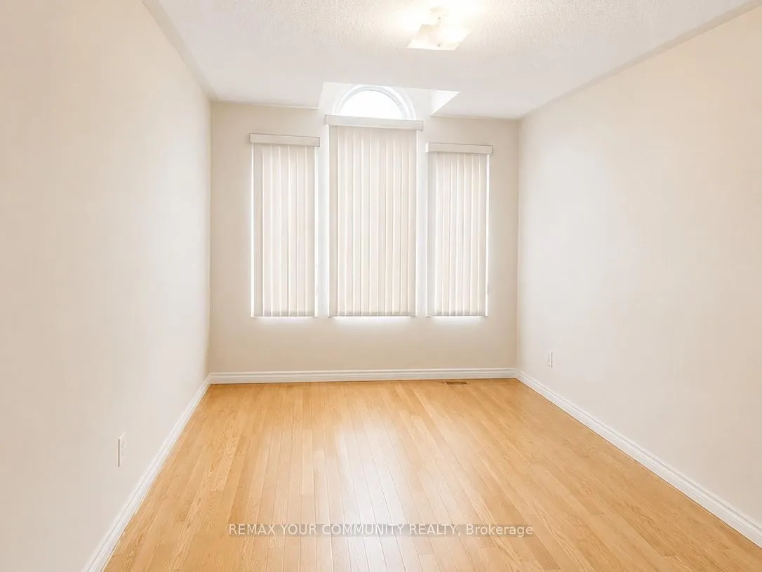 Photo 7 of 75 Gauguin Avenue, Vaughan, Patterson — HOMEH