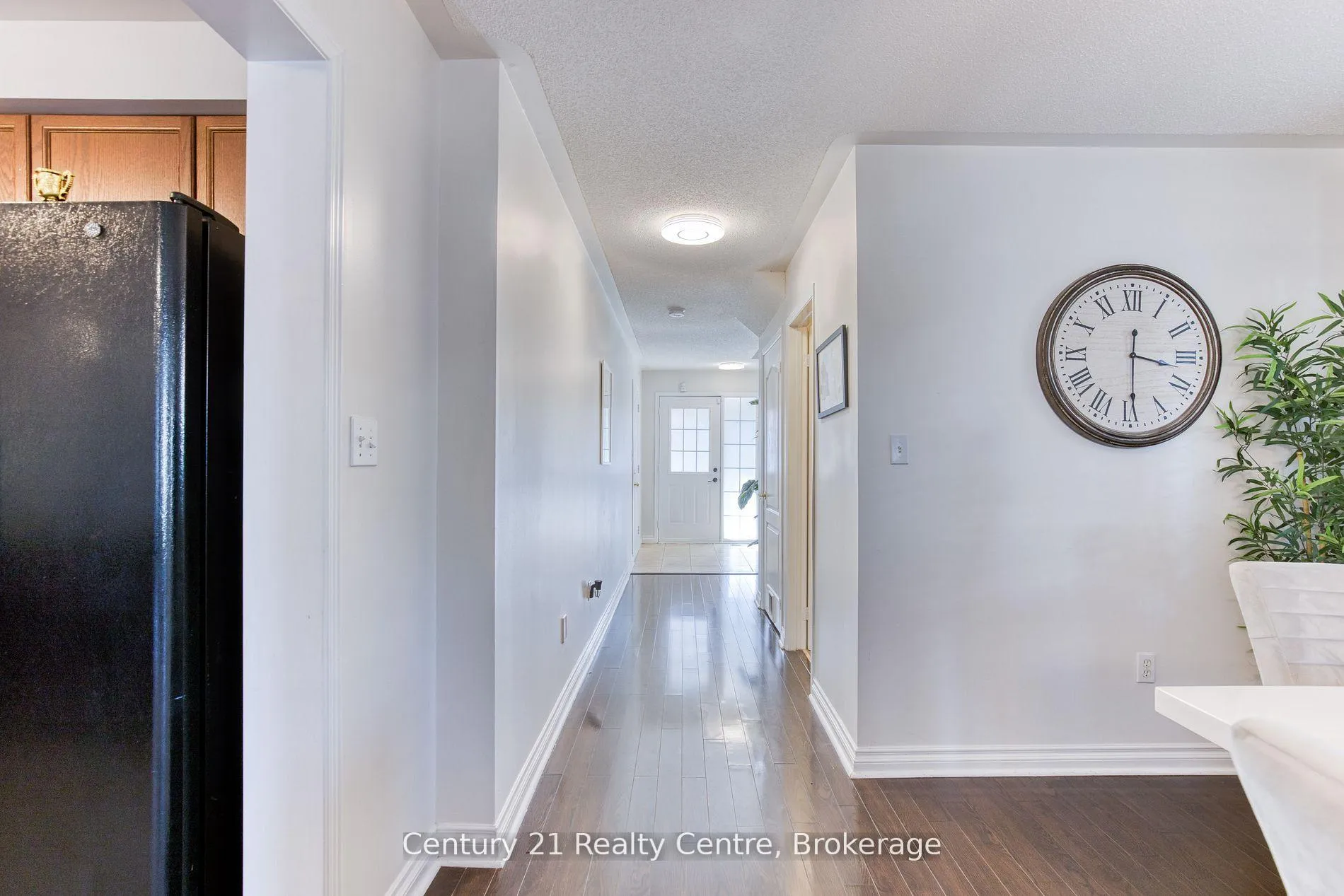 Photo 6 of 45 Hatch Street E, Whitby, Brooklin — HOMEH