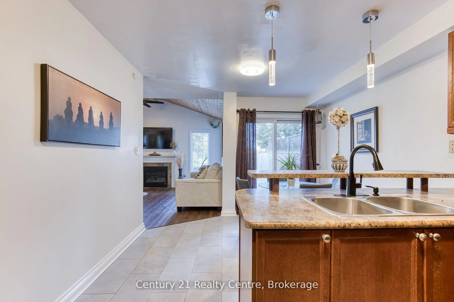Photo 14 of 45 Hatch Street E, Whitby, Brooklin — HOMEH