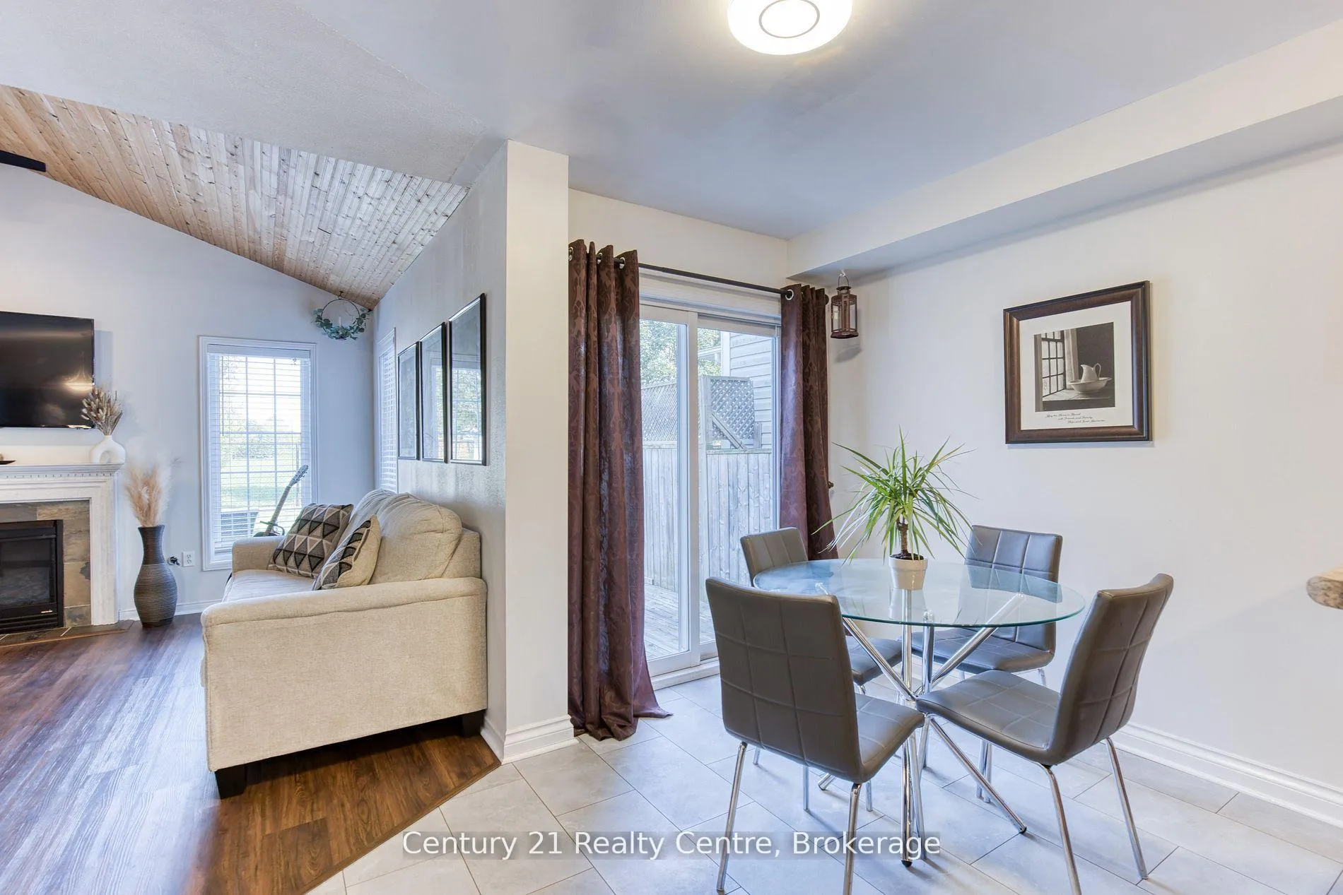 Photo 15 of 45 Hatch Street E, Whitby, Brooklin — HOMEH