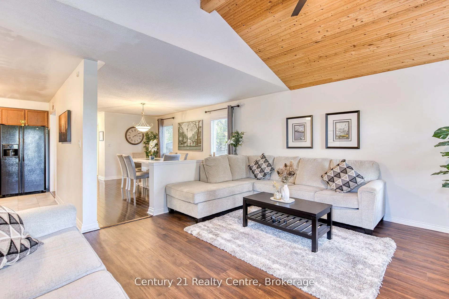 Photo 19 of 45 Hatch Street E, Whitby, Brooklin — HOMEH