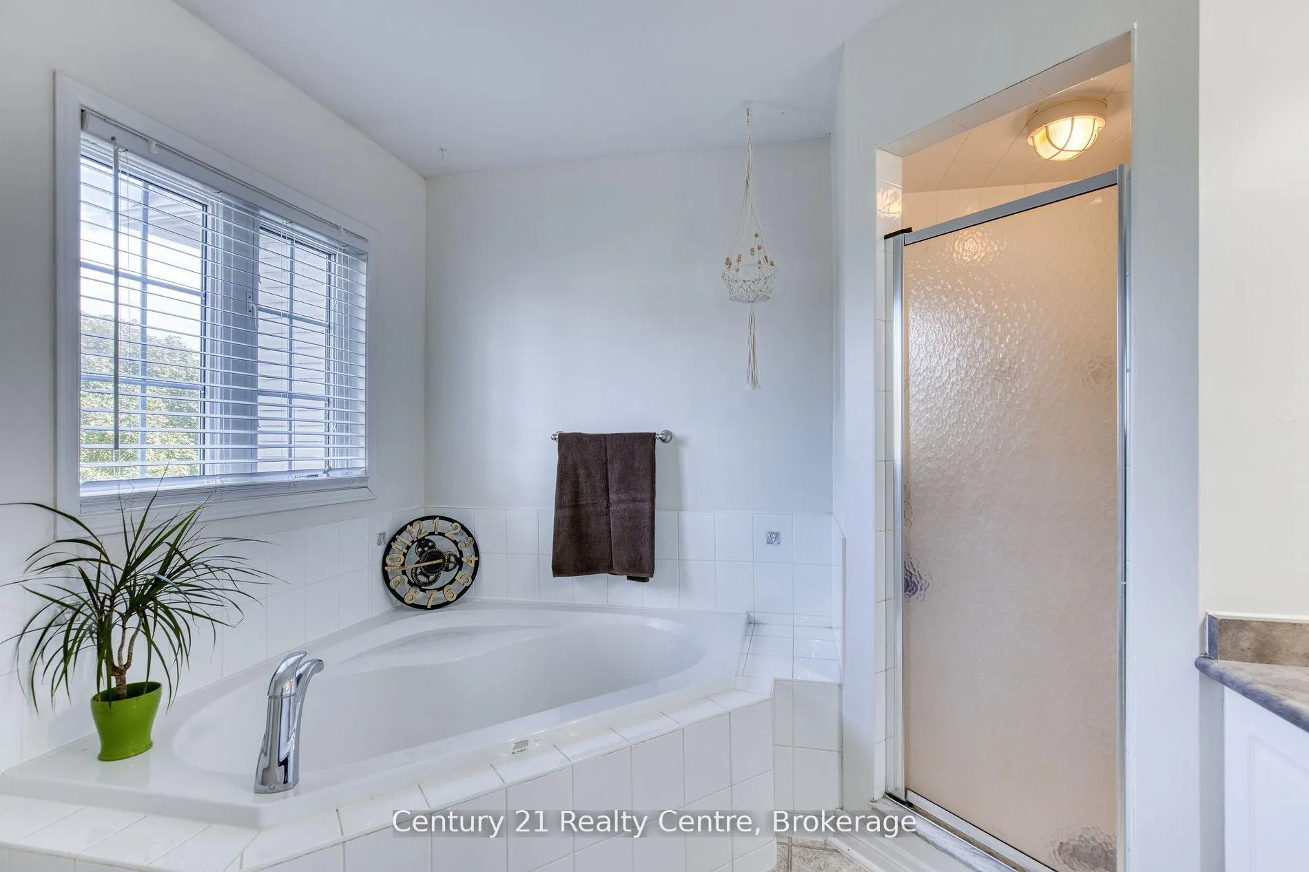 Photo 29 of 45 Hatch Street E, Whitby, Brooklin — HOMEH