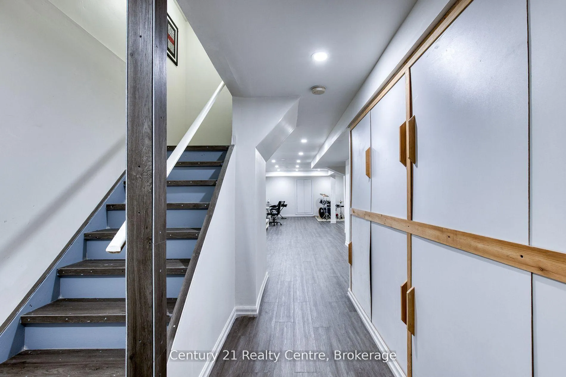 Photo 36 of 45 Hatch Street E, Whitby, Brooklin — HOMEH