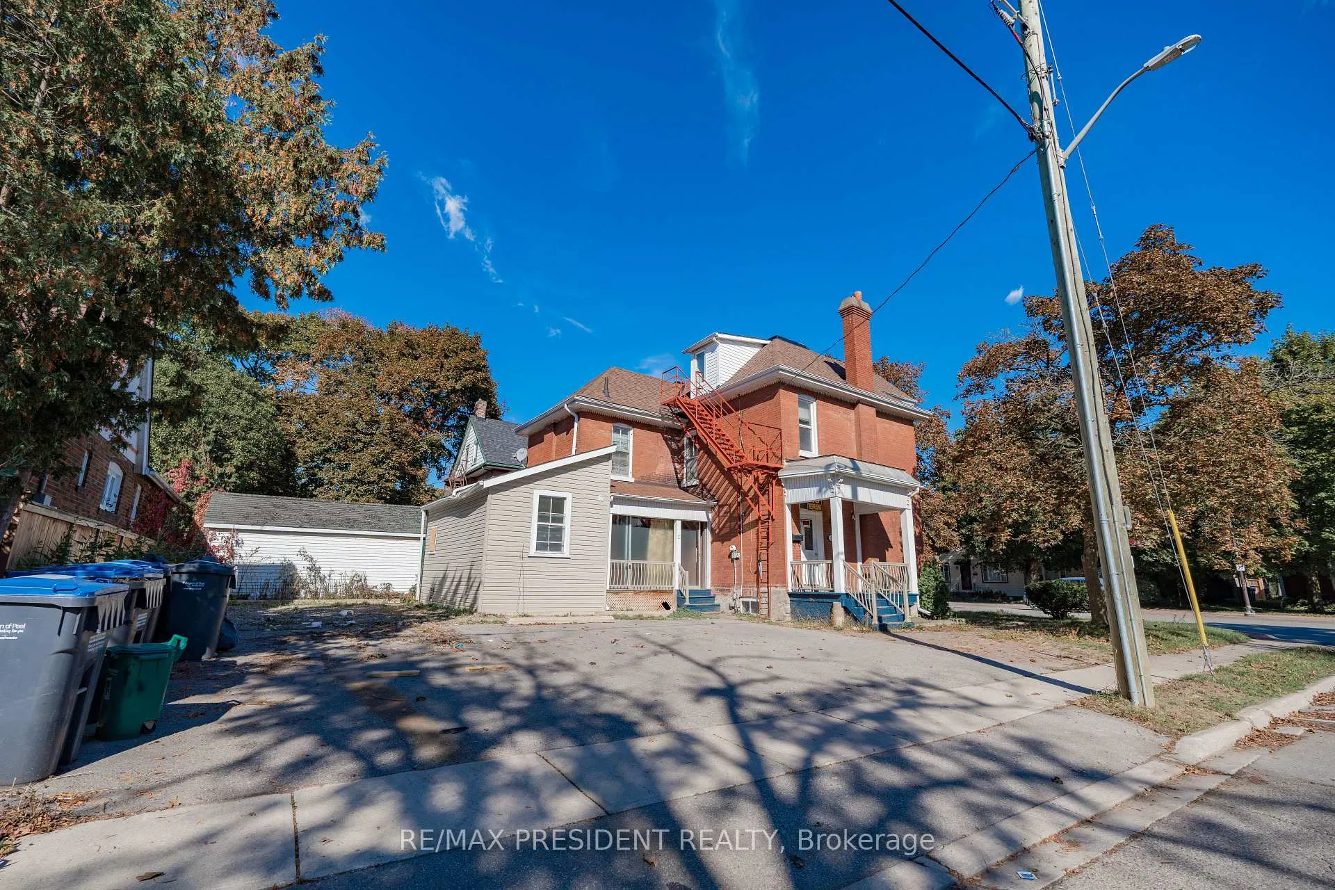 Photo 3 of 2 David Street, Brampton, Downtown Brampton — HOMEH