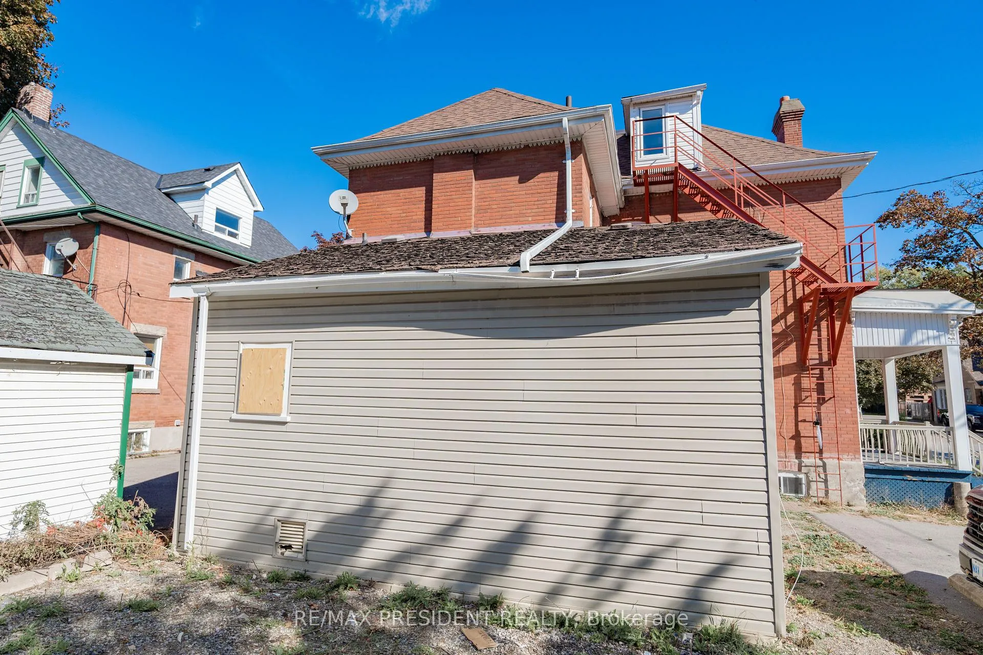 Photo 39 of 2 David Street, Brampton, Downtown Brampton — HOMEH