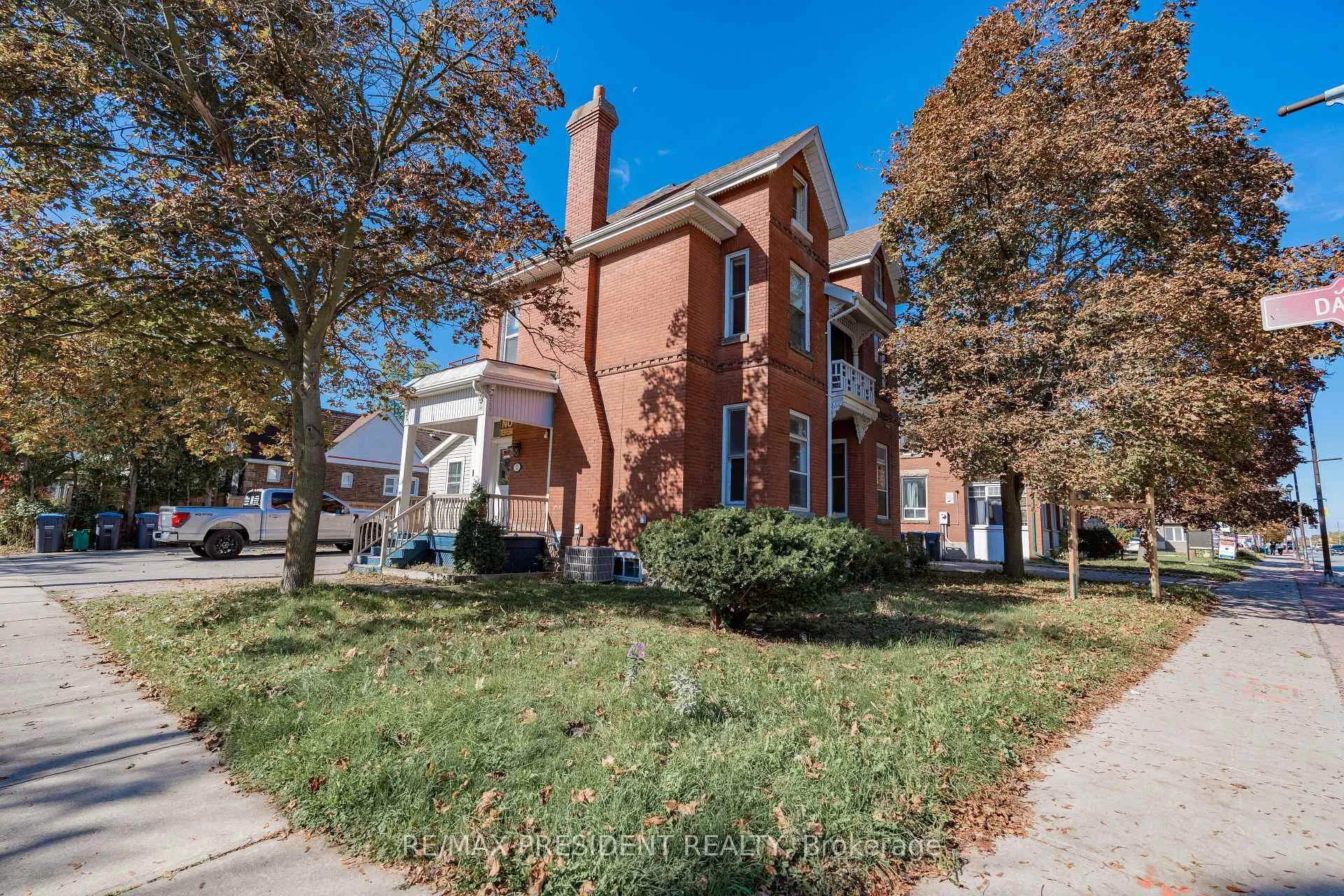 Photo 41 of 2 David Street, Brampton, Downtown Brampton — HOMEH
