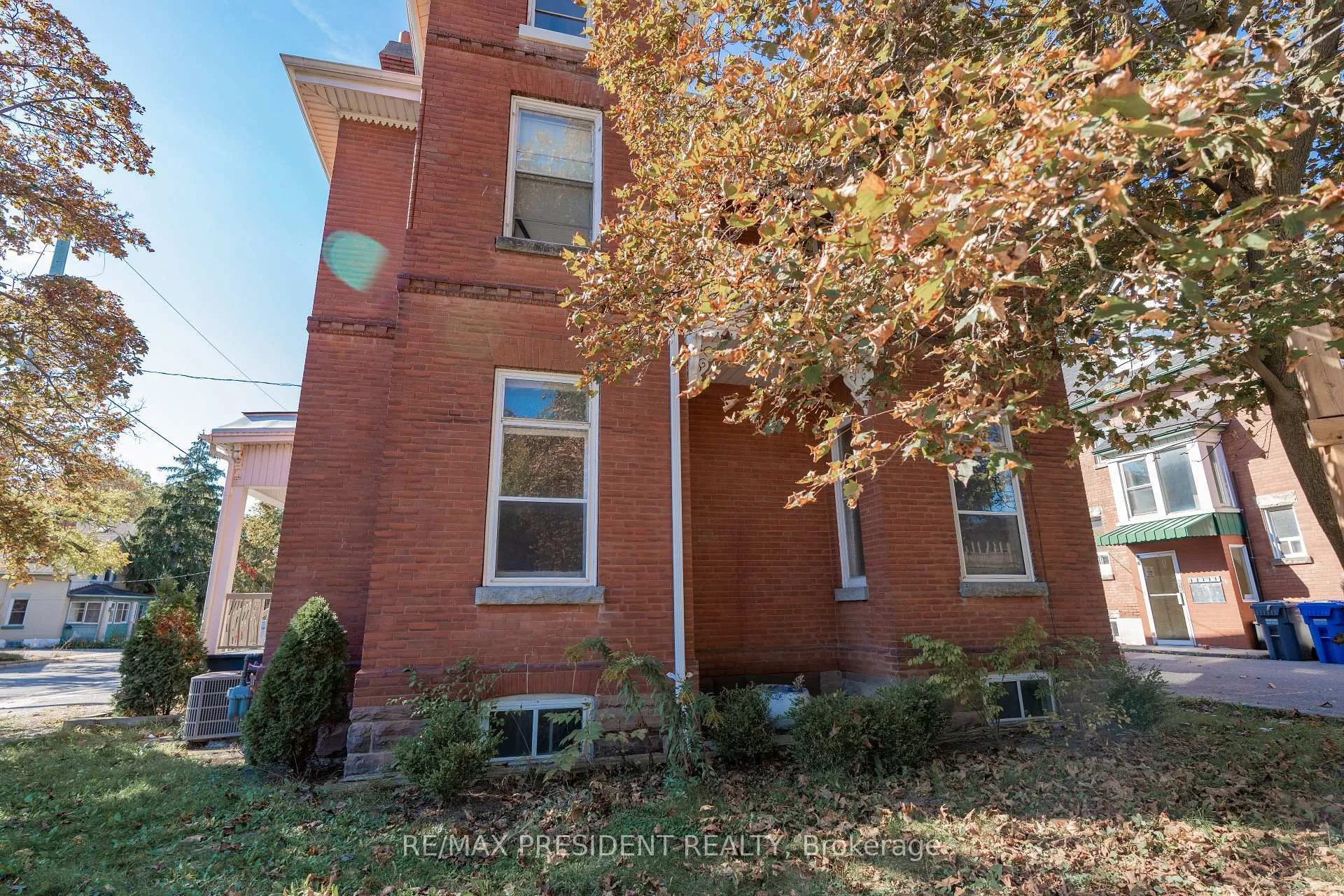 Photo 42 of 2 David Street, Brampton, Downtown Brampton — HOMEH