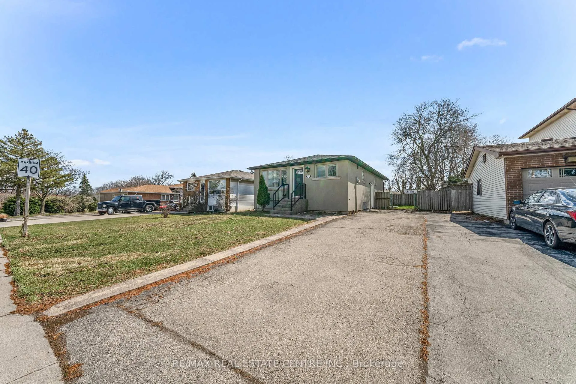 Photo 6 of 35 Folkestone Avenue, Hamilton, Lawfield — HOMEH