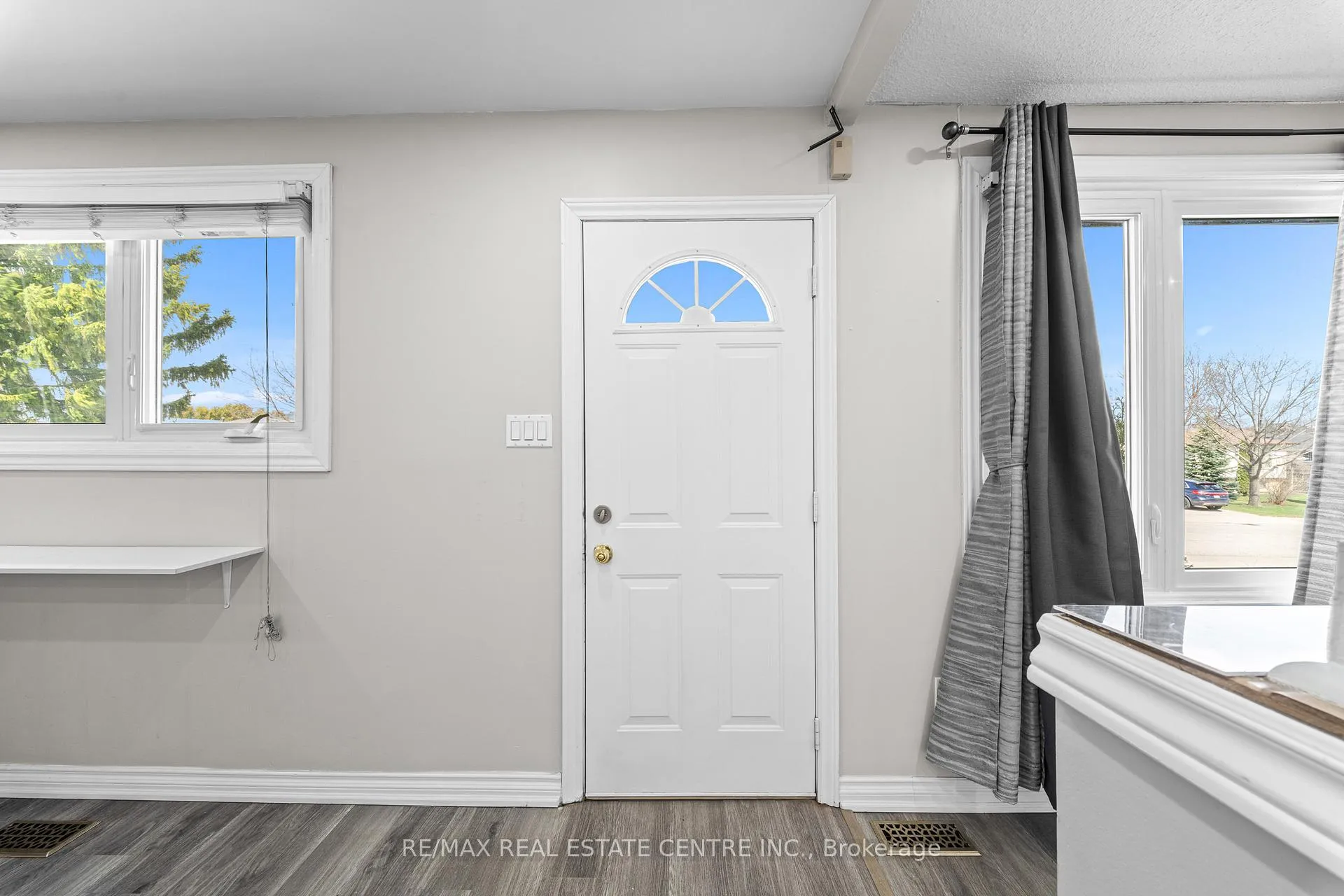 Photo 7 of 35 Folkestone Avenue, Hamilton, Lawfield — HOMEH