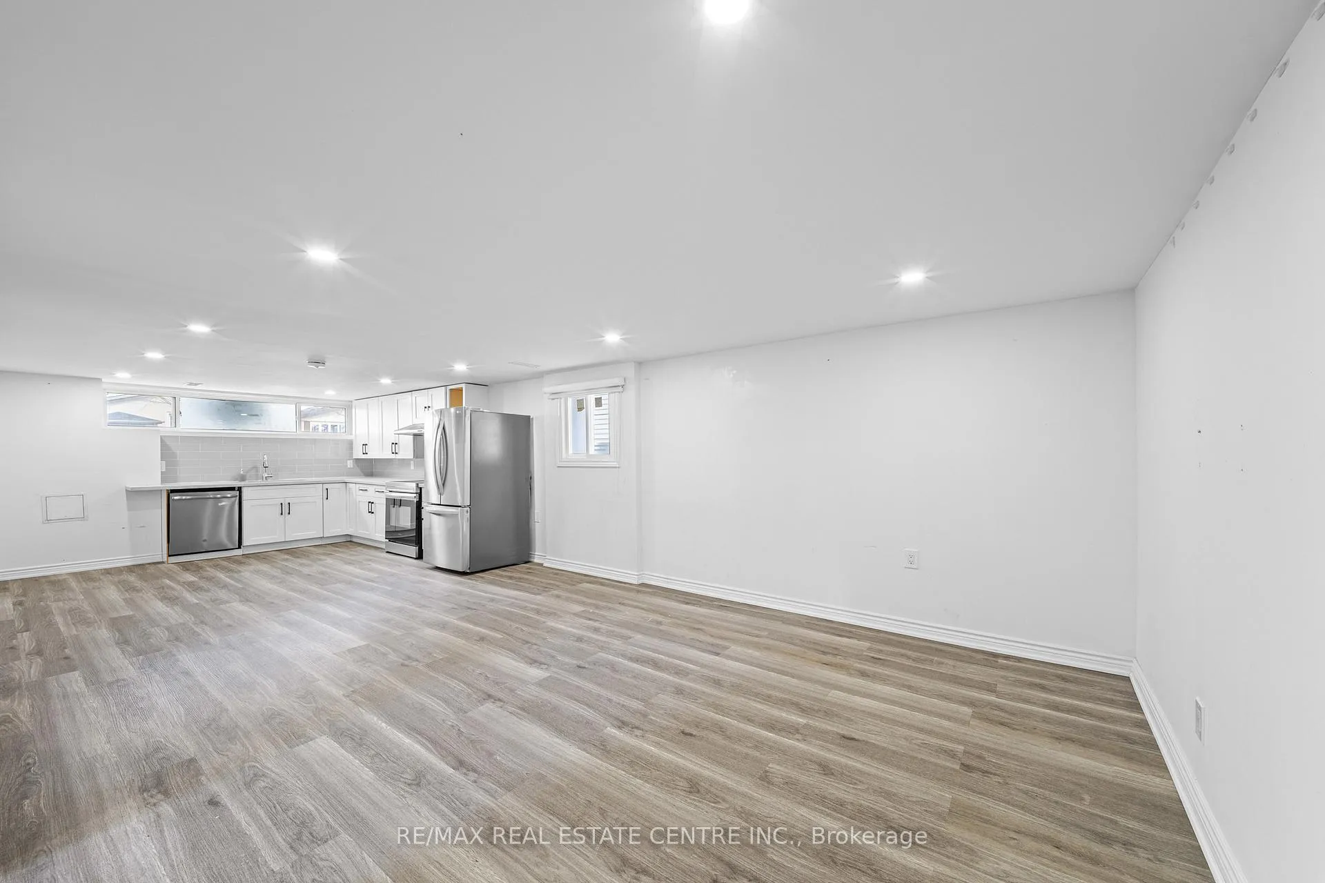 Photo 32 of 35 Folkestone Avenue, Hamilton, Lawfield — HOMEH