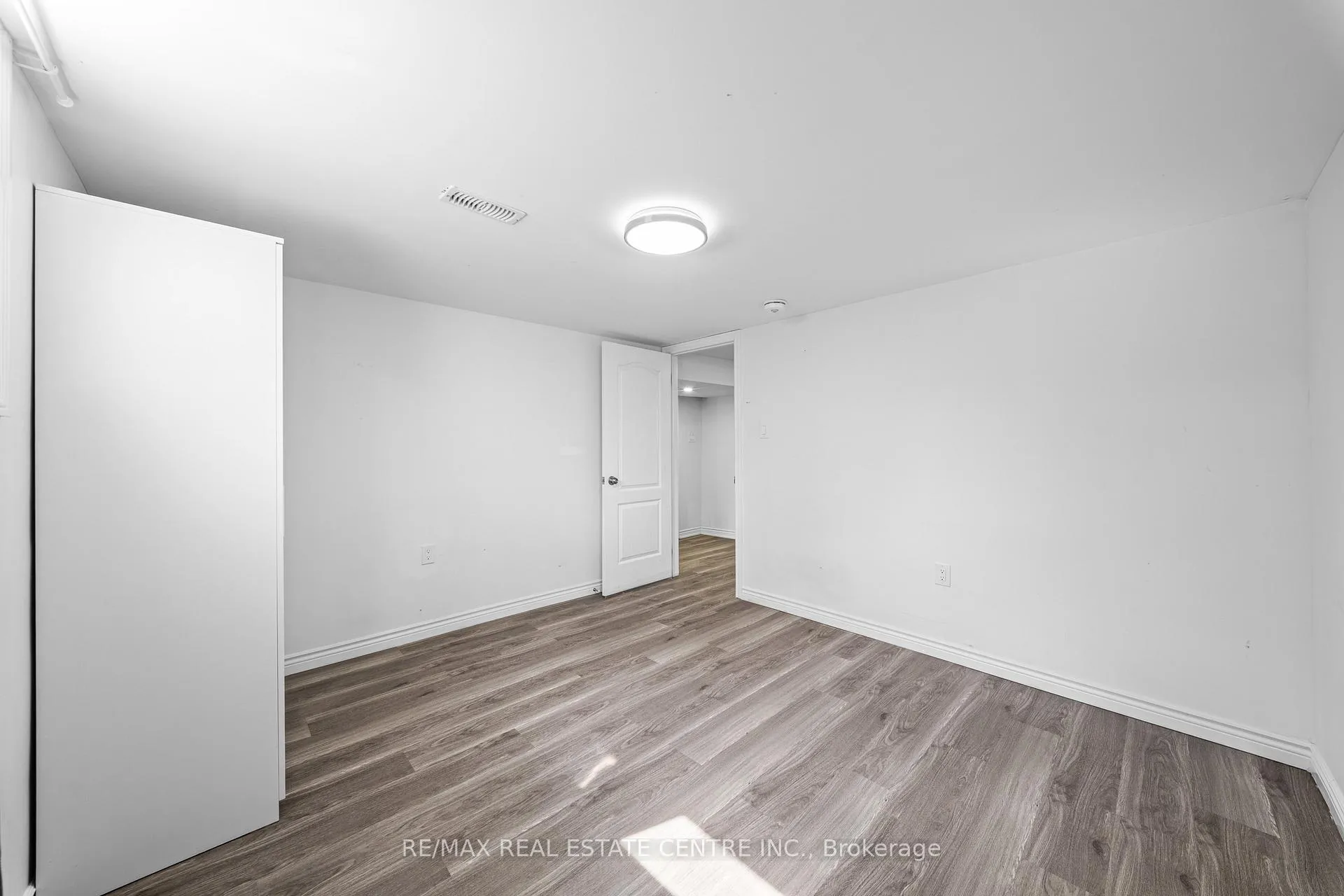 Photo 40 of 35 Folkestone Avenue, Hamilton, Lawfield — HOMEH