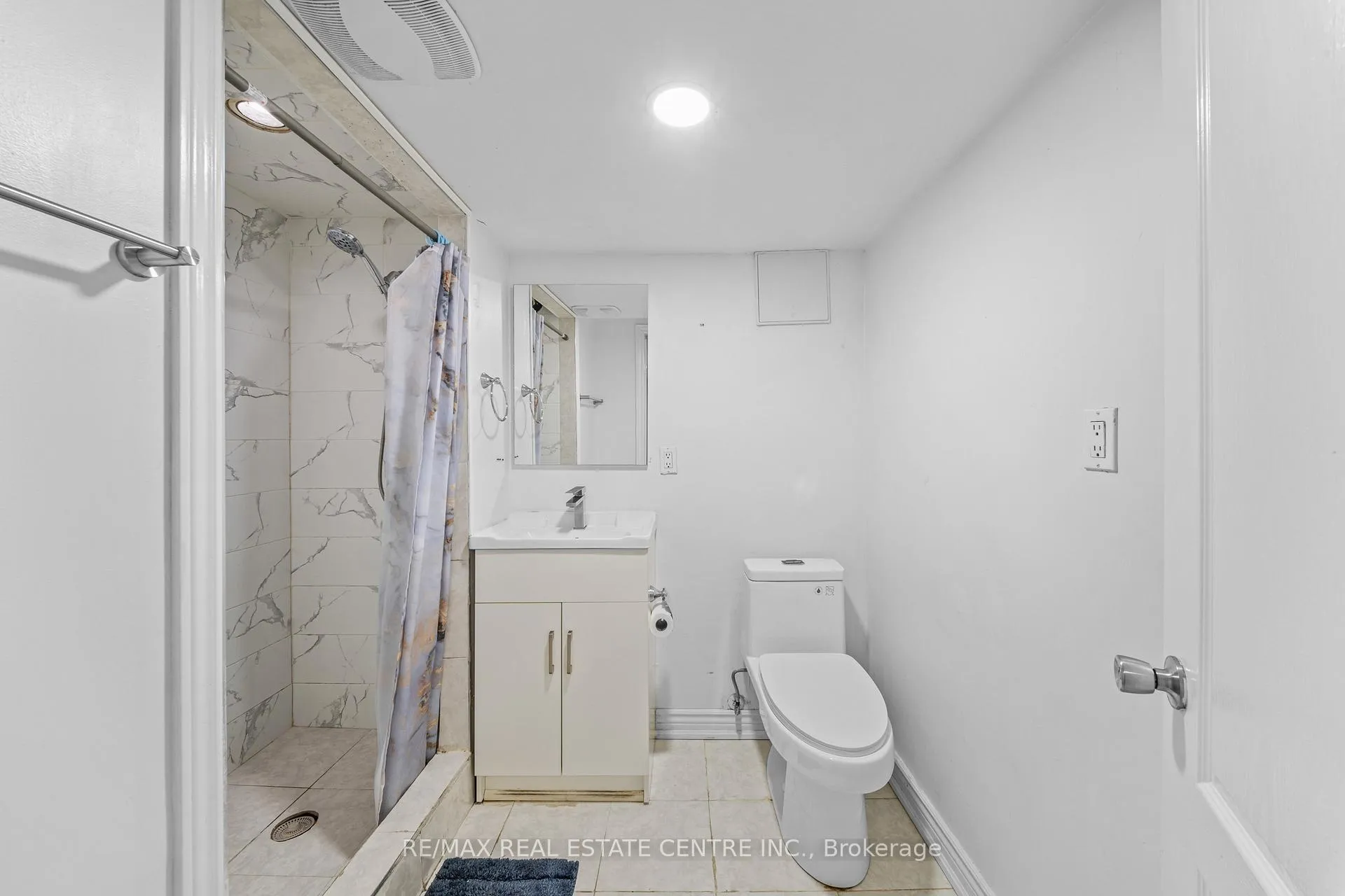 Photo 41 of 35 Folkestone Avenue, Hamilton, Lawfield — HOMEH