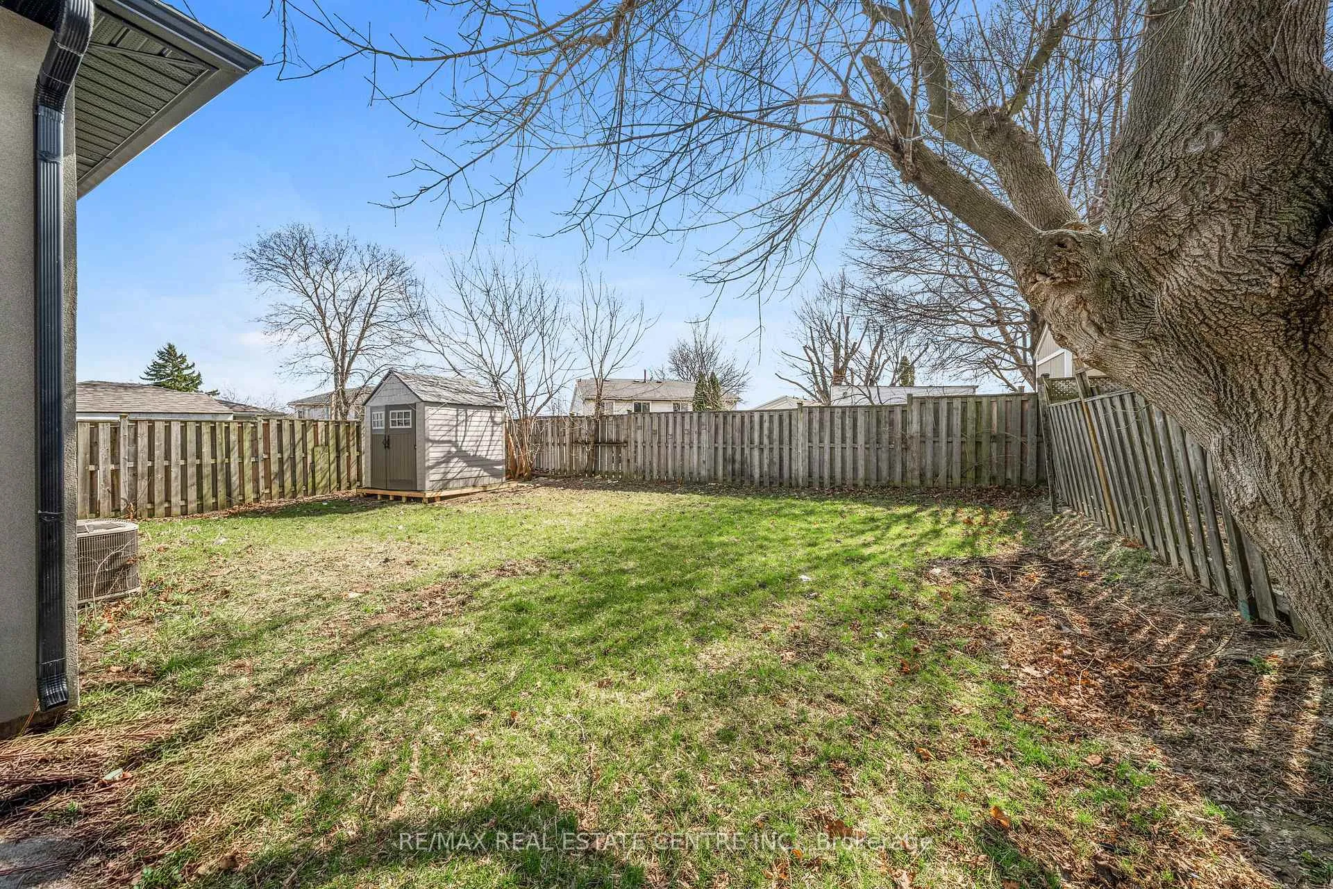 Photo 47 of 35 Folkestone Avenue, Hamilton, Lawfield — HOMEH