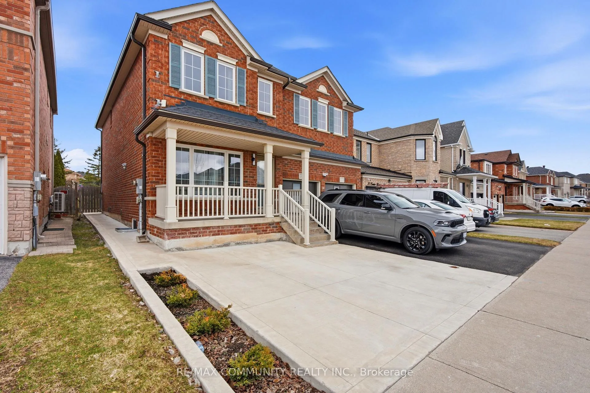 Photo 2 of Unit Lower, 39 Carter-Bennett Drive, Ajax, Northwest Ajax — HOMEH