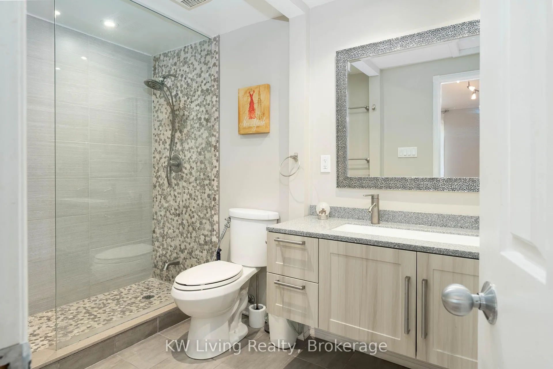Photo 11 of 96 Confederation Way, Markham, Thornhill — HOMEH