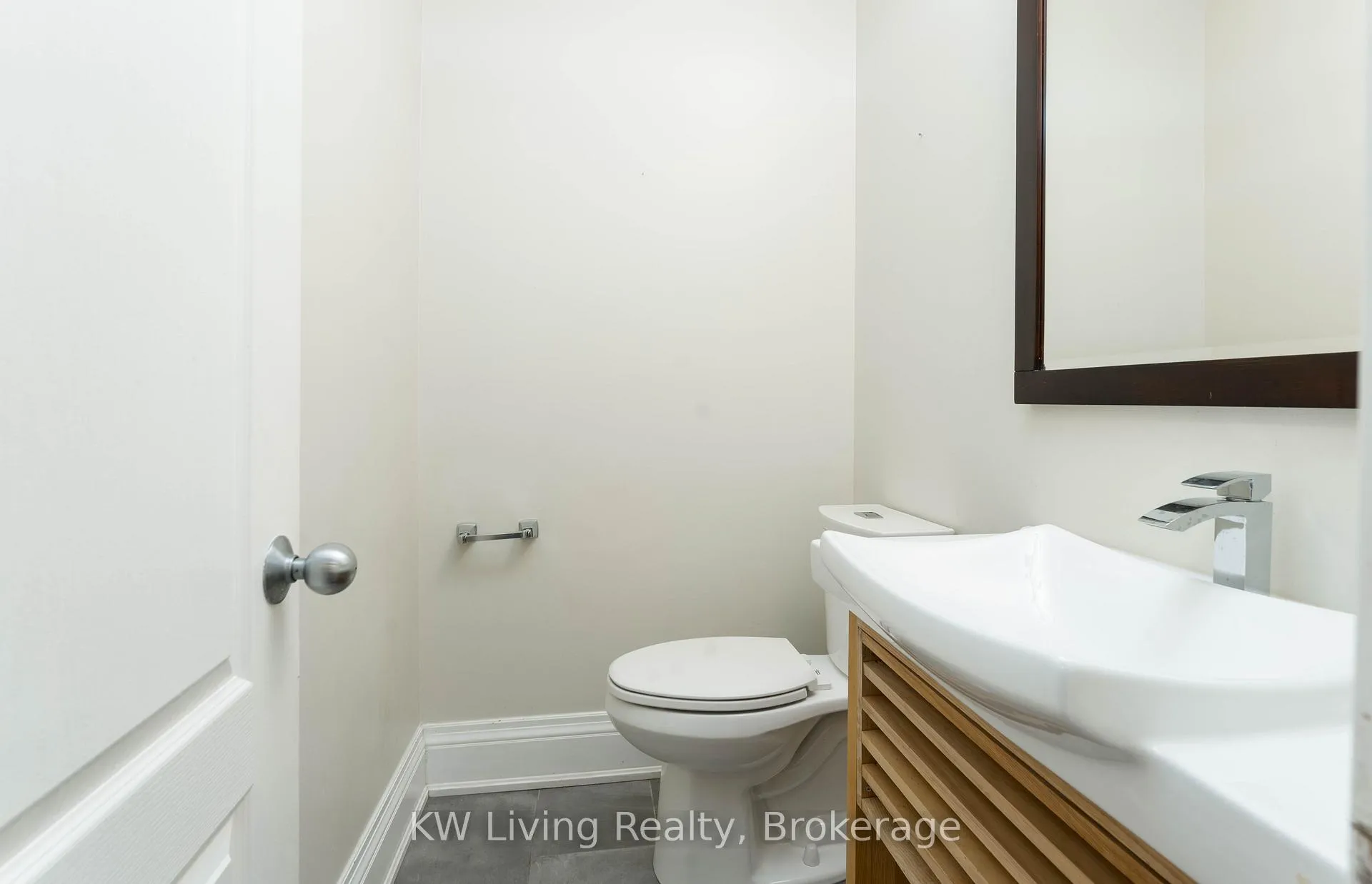 Photo 13 of 96 Confederation Way, Markham, Thornhill — HOMEH