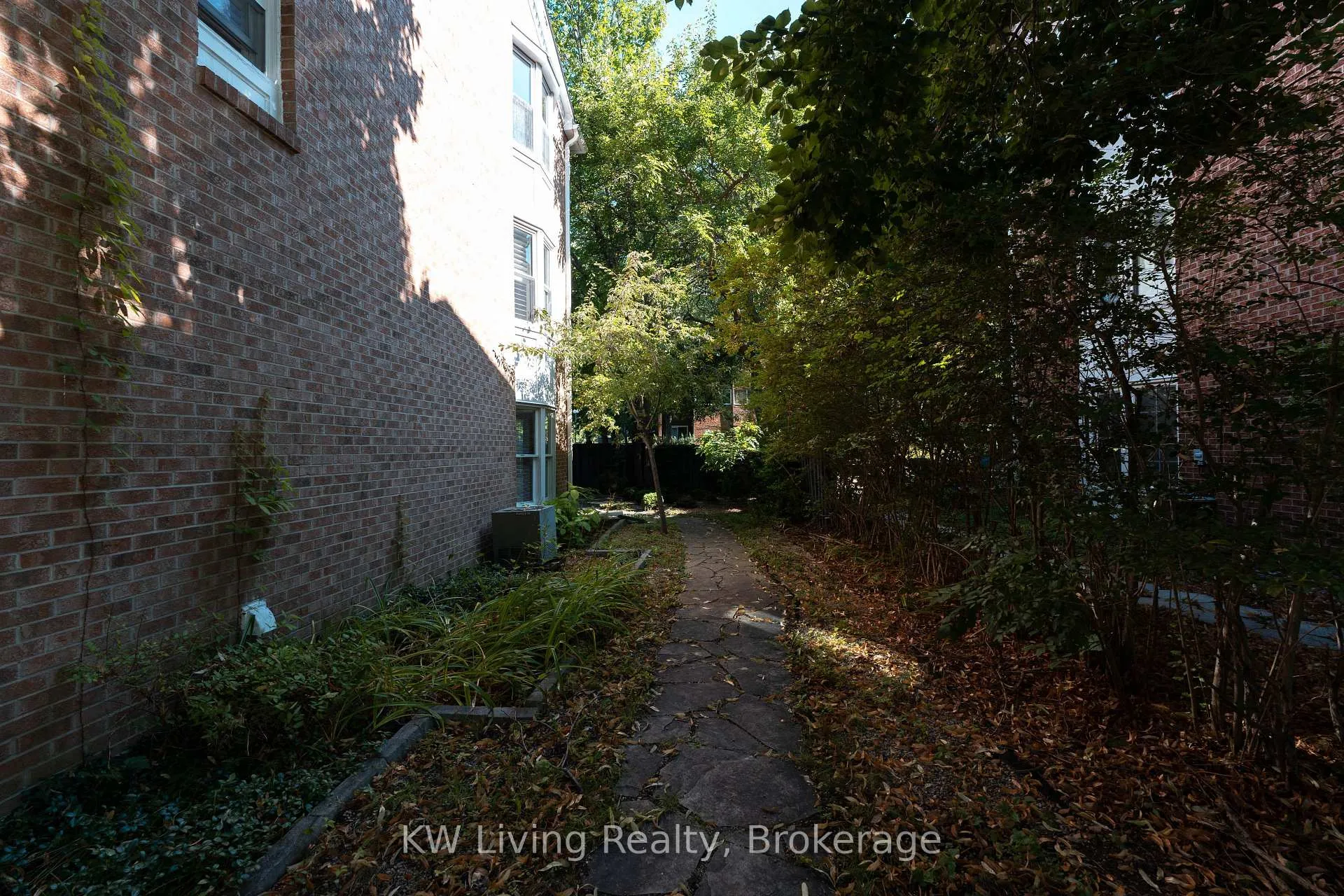 Photo 17 of 96 Confederation Way, Markham, Thornhill — HOMEH