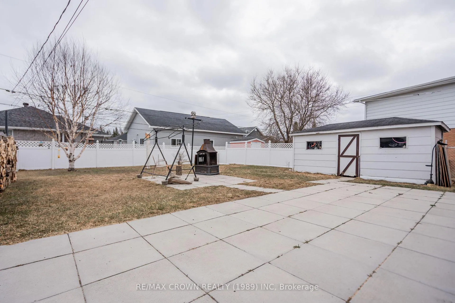Photo 3 of 37 Hazel Street, Kapuskasing — HOMEH
