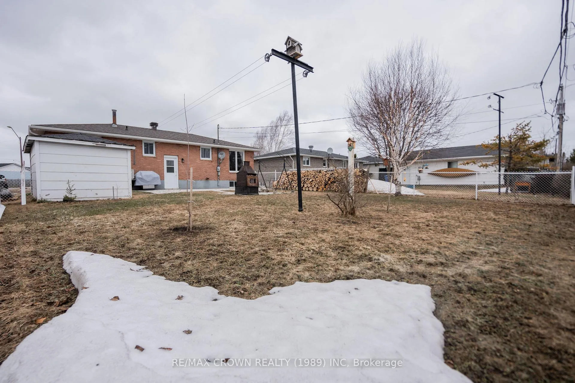 Photo 4 of 37 Hazel Street, Kapuskasing — HOMEH