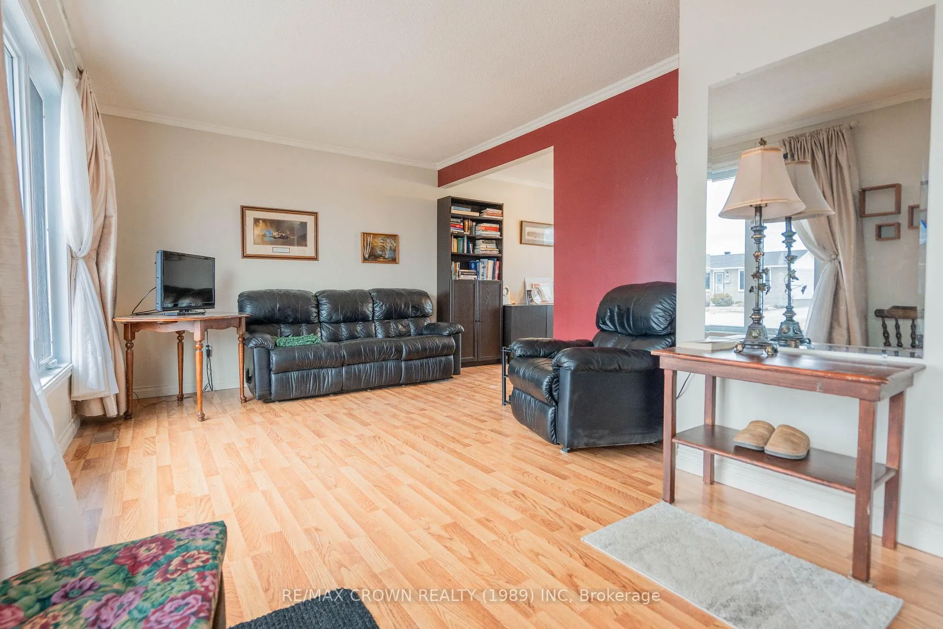 Photo 7 of 37 Hazel Street, Kapuskasing — HOMEH