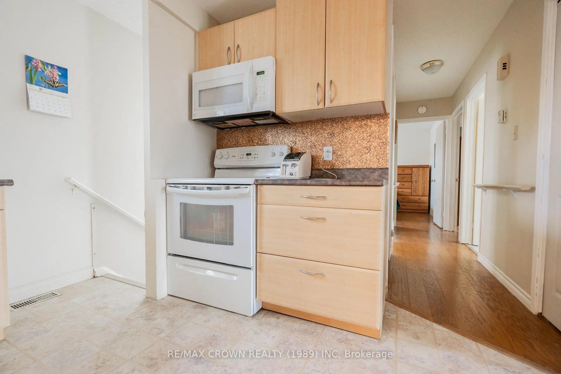 Photo 13 of 37 Hazel Street, Kapuskasing — HOMEH