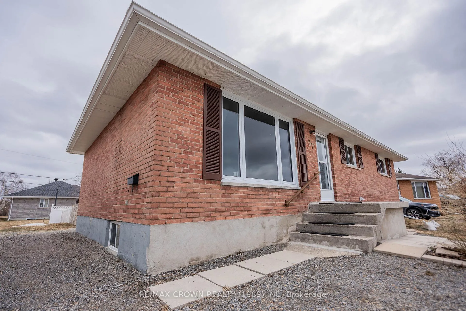 Photo 49 of 37 Hazel Street, Kapuskasing — HOMEH