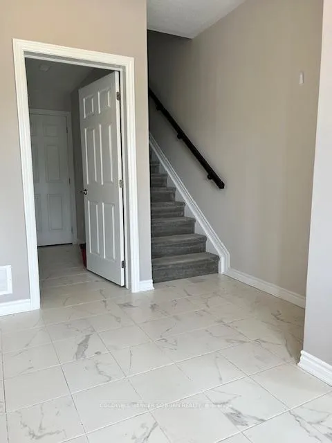 Photo 3 of 162 Pictou Crescent, Ottawa, Kanata - Emerald Meadows/Trailwest — HOMEH