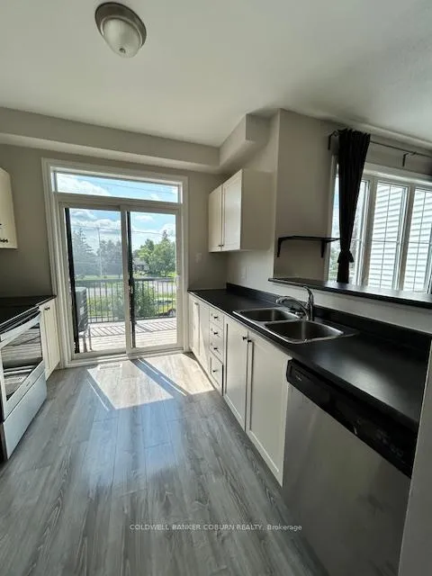 Photo 8 of 162 Pictou Crescent, Ottawa, Kanata - Emerald Meadows/Trailwest — HOMEH