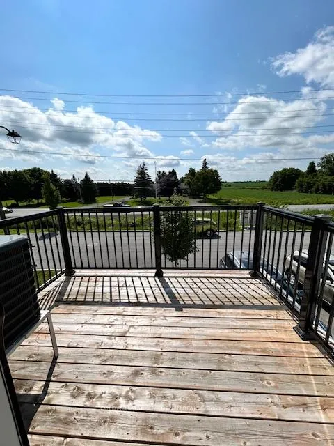Photo 9 of 162 Pictou Crescent, Ottawa, Kanata - Emerald Meadows/Trailwest — HOMEH
