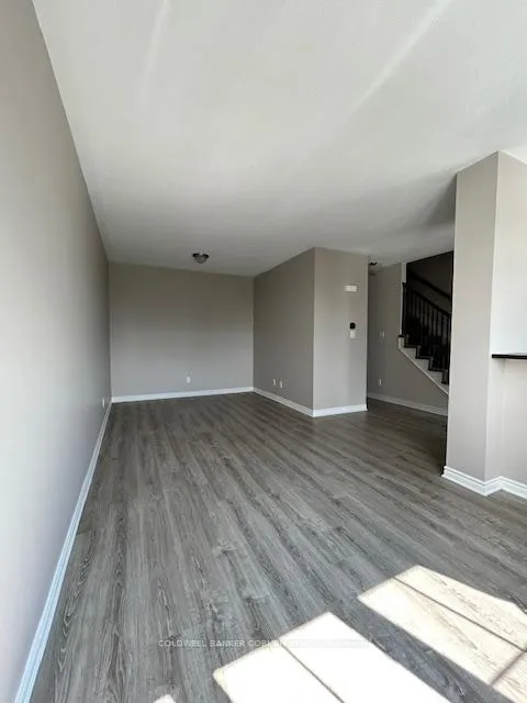 Photo 12 of 162 Pictou Crescent, Ottawa, Kanata - Emerald Meadows/Trailwest — HOMEH
