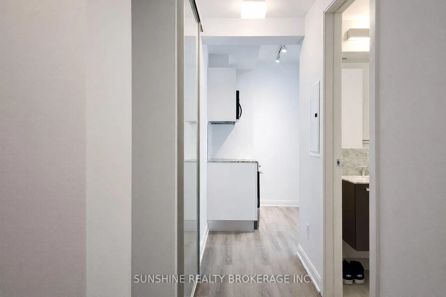 Photo 10 of Unit 1609, 42 Charles Street E, Toronto, Church-Yonge Corridor — HOMEH