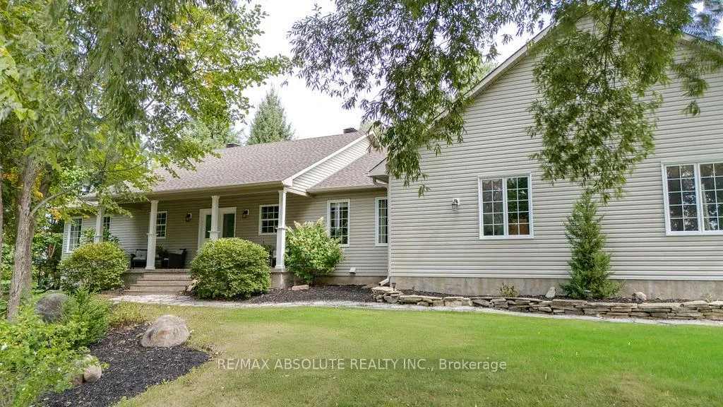Front of 1601 Shauna Crescent