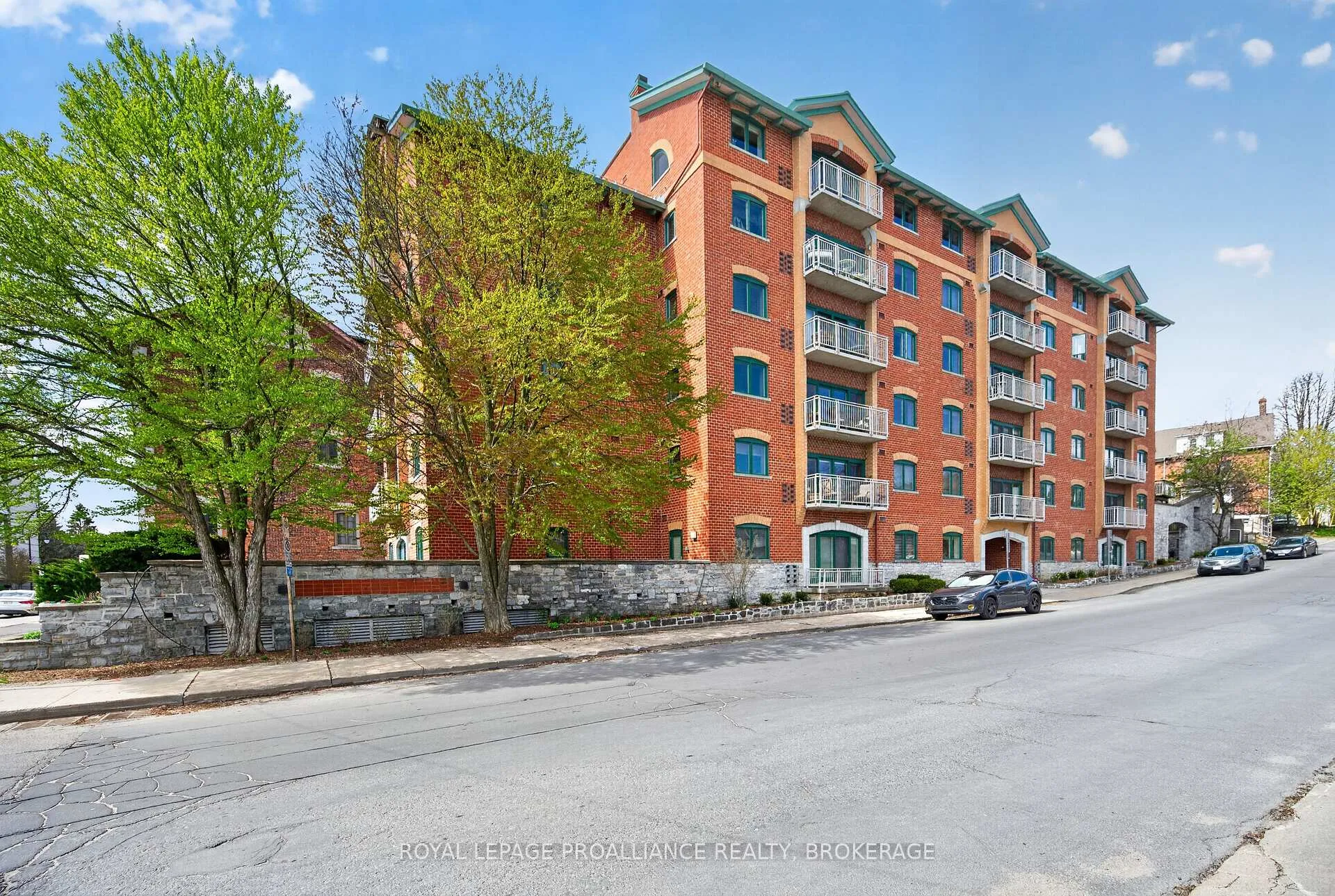 Photo 2 of Unit 202, 2 Bay Street, Kingston, East of Sir John A. Blvd — HOMEH