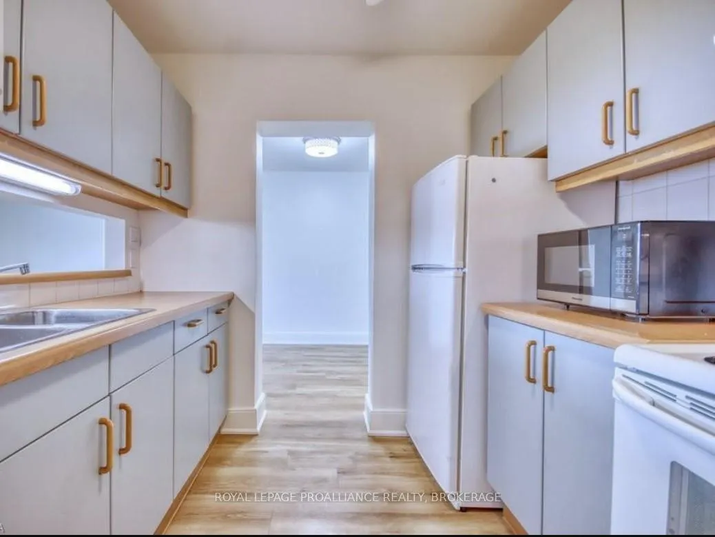 Photo 8 of Unit 202, 2 Bay Street, Kingston, East of Sir John A. Blvd — HOMEH
