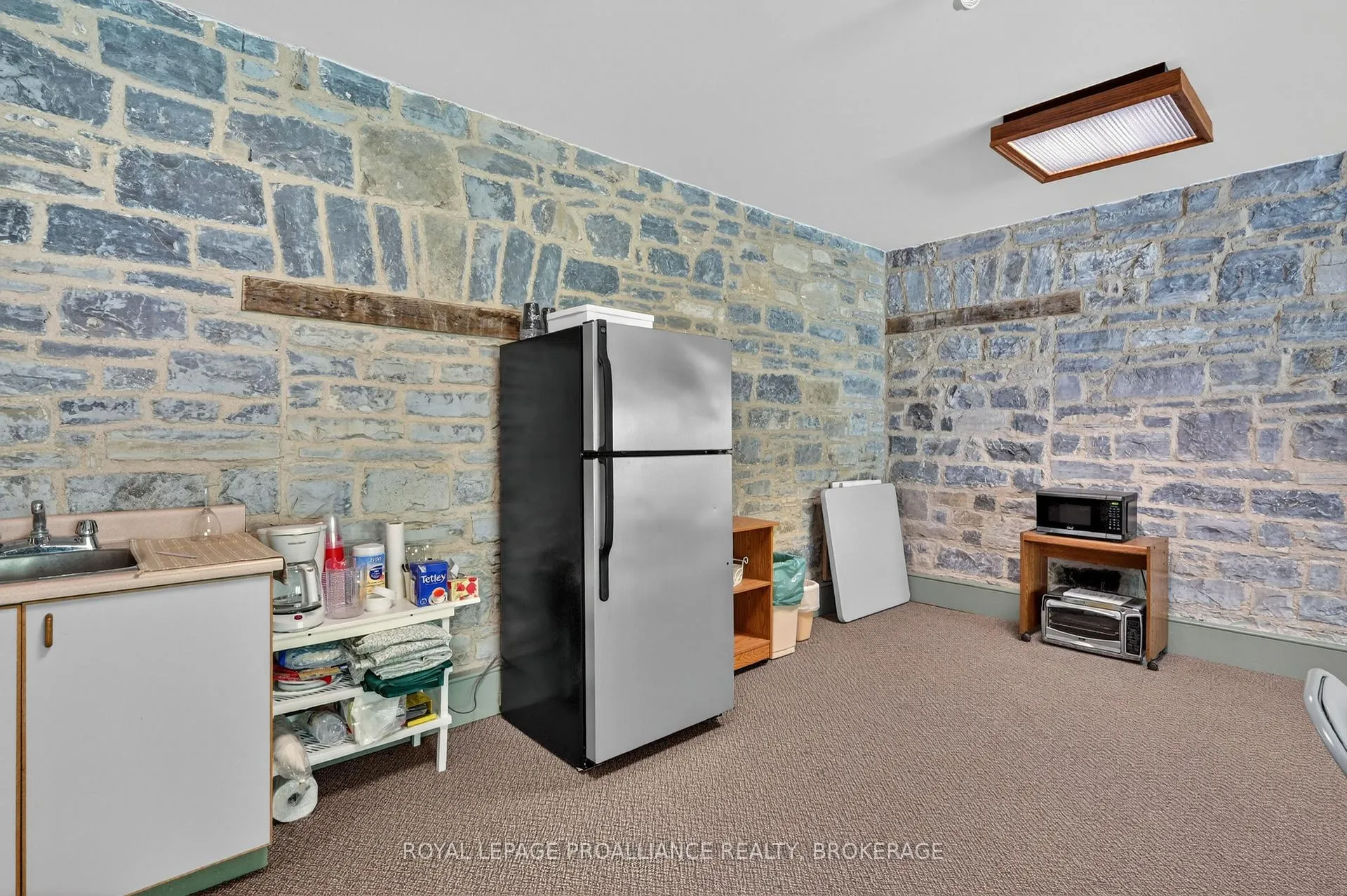 Photo 17 of Unit 202, 2 Bay Street, Kingston, East of Sir John A. Blvd — HOMEH