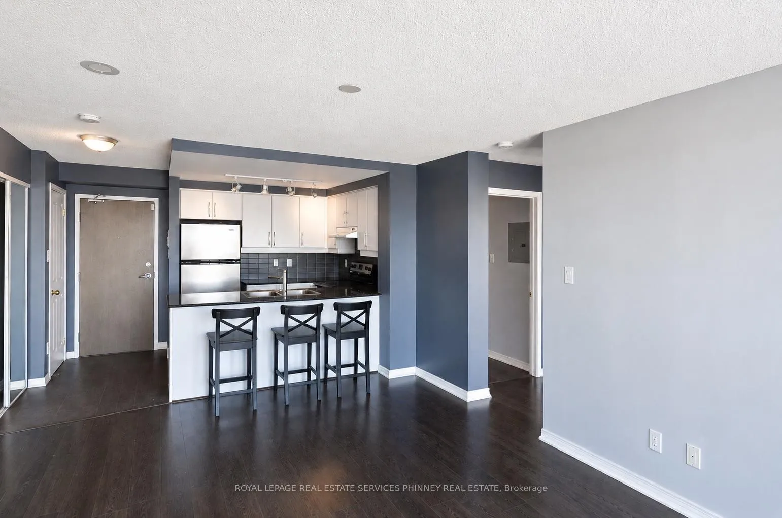 Photo 7 of Unit 2112, 9 George Street N, Brampton, Downtown Brampton — HOMEH