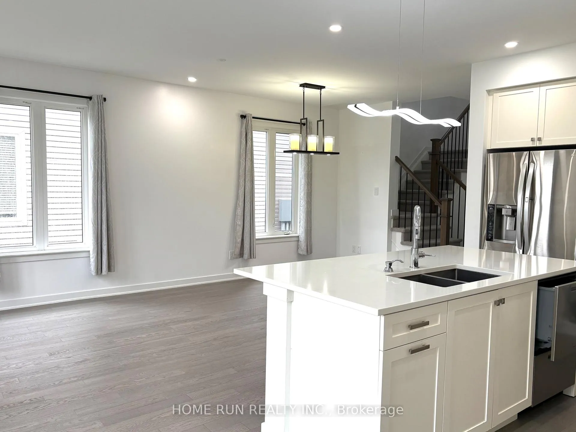 Photo 4 of 360 Melodie Street, Ottawa, Mer Bleue/Bradley Estates/Anderson Park — HOMEH