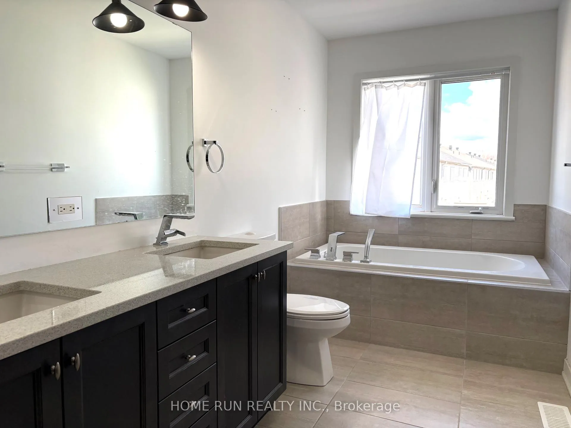Photo 11 of 360 Melodie Street, Ottawa, Mer Bleue/Bradley Estates/Anderson Park — HOMEH