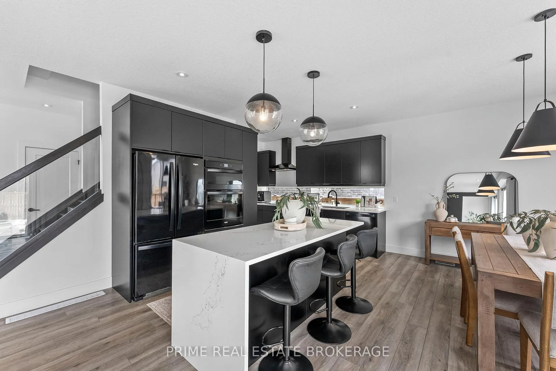 Photo 11 of 1577 Applerock Avenue, London, North S — HOMEH