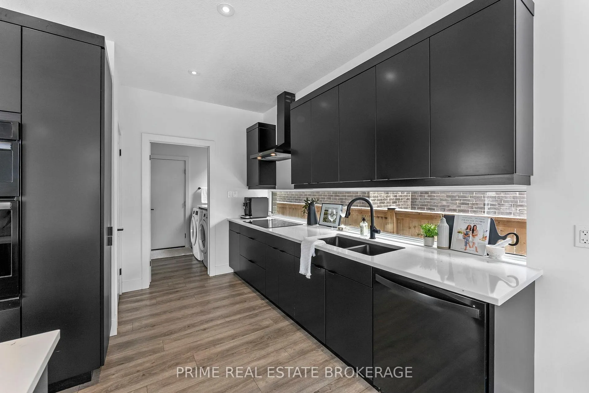 Photo 12 of 1577 Applerock Avenue, London, North S — HOMEH