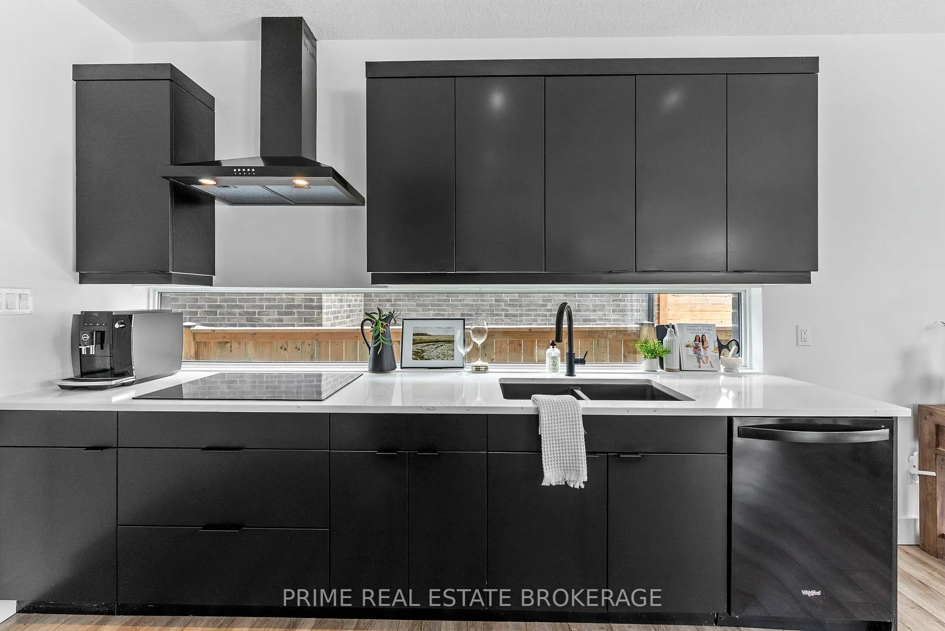 Photo 13 of 1577 Applerock Avenue, London, North S — HOMEH